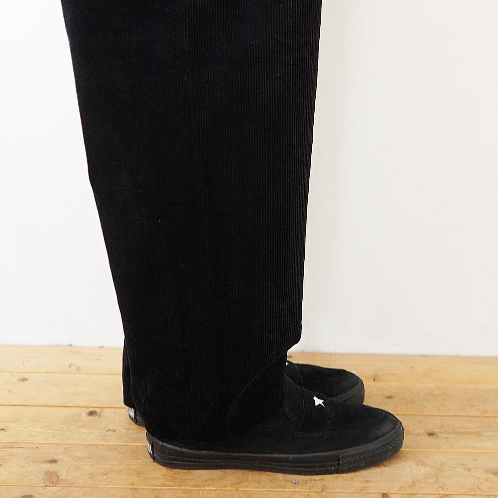is-ness - Corduroy Tuck Pants