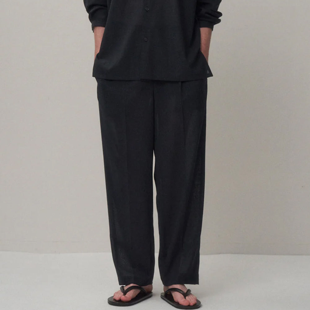 ATON - TWIST WOOL GAUZE TWO TUCKED EASY PANTS