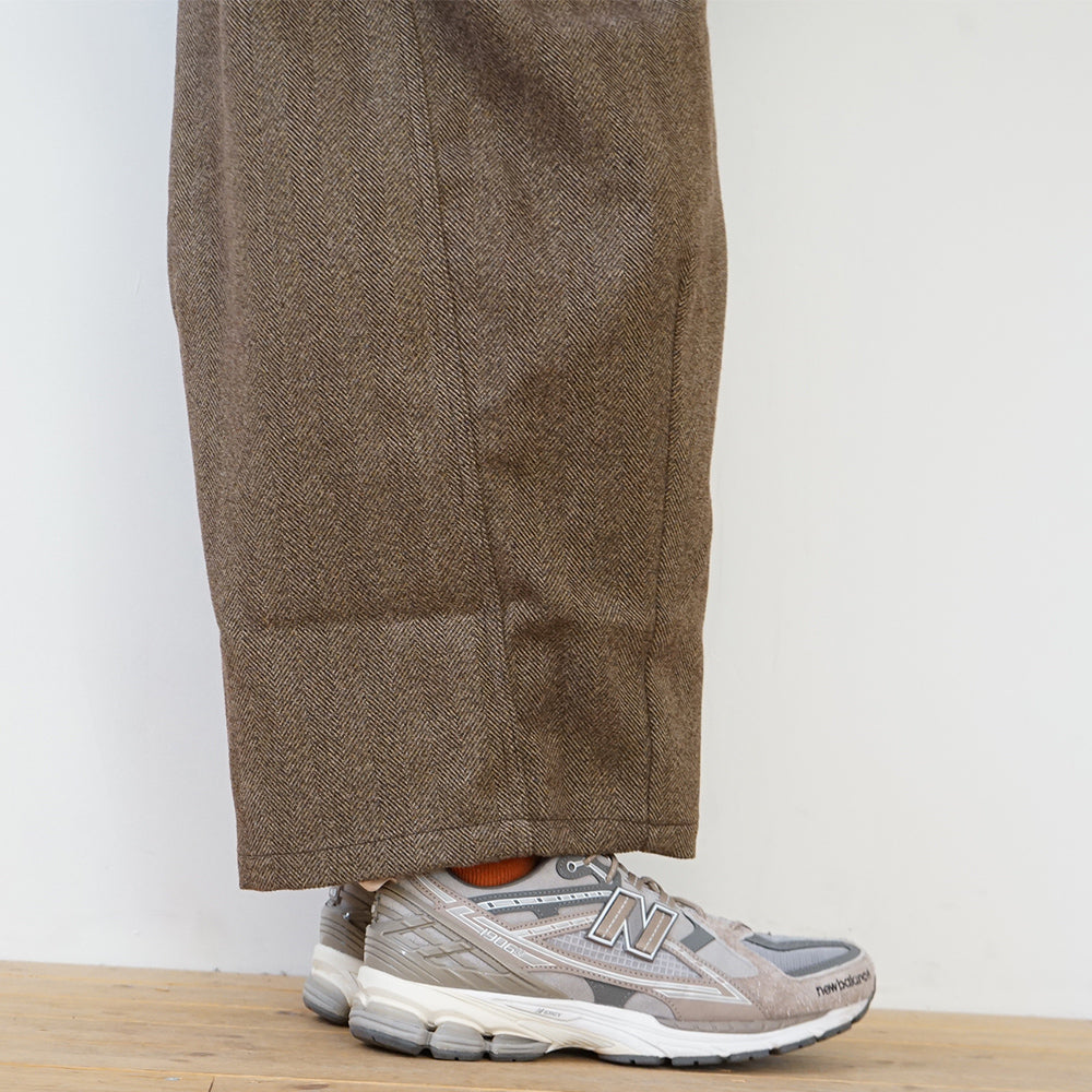 is-ness - TECH TWEED BALLOON PANTS