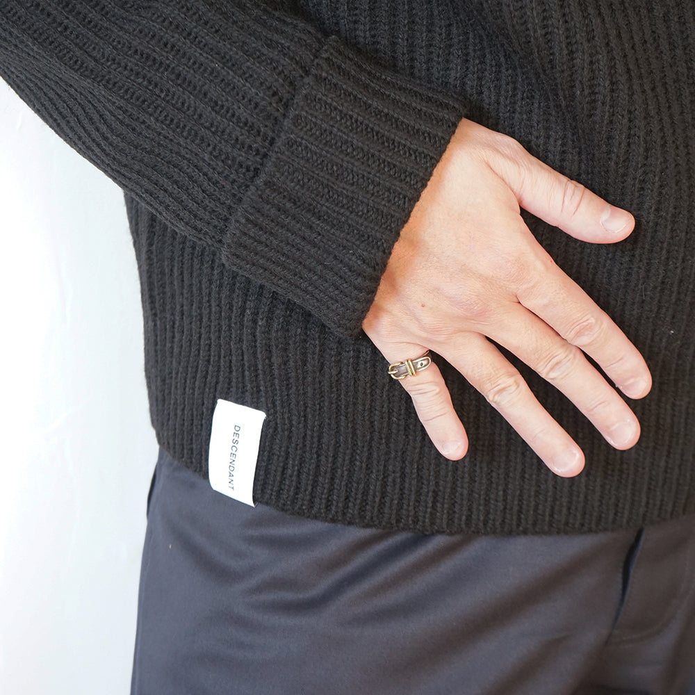 DESCENDANT - CLAM CREW NECK KNIT