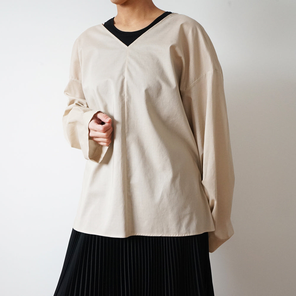 Graphpaper - Silicon Lawn V-Neck Blouse