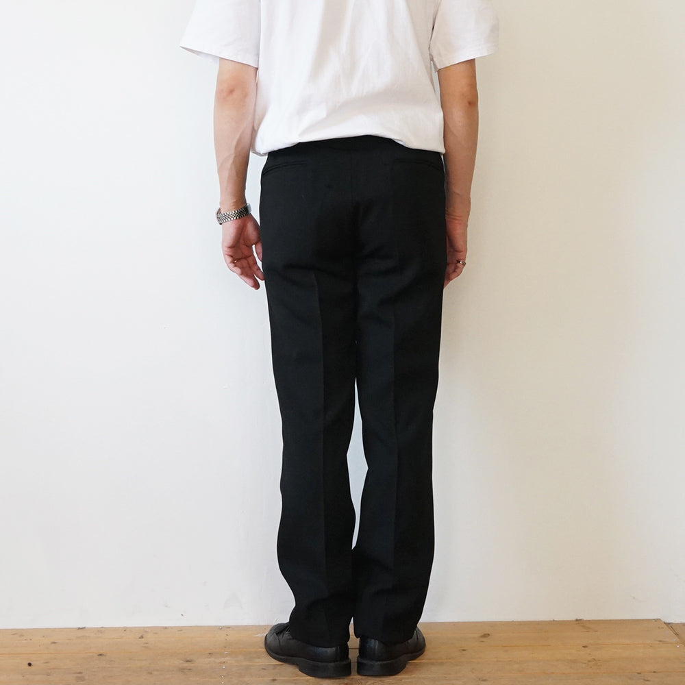 【美品】HEUGN freddie フレディ HEUGN（ユーゲン）Freddie ウールソリッド2インプリーツテーパード