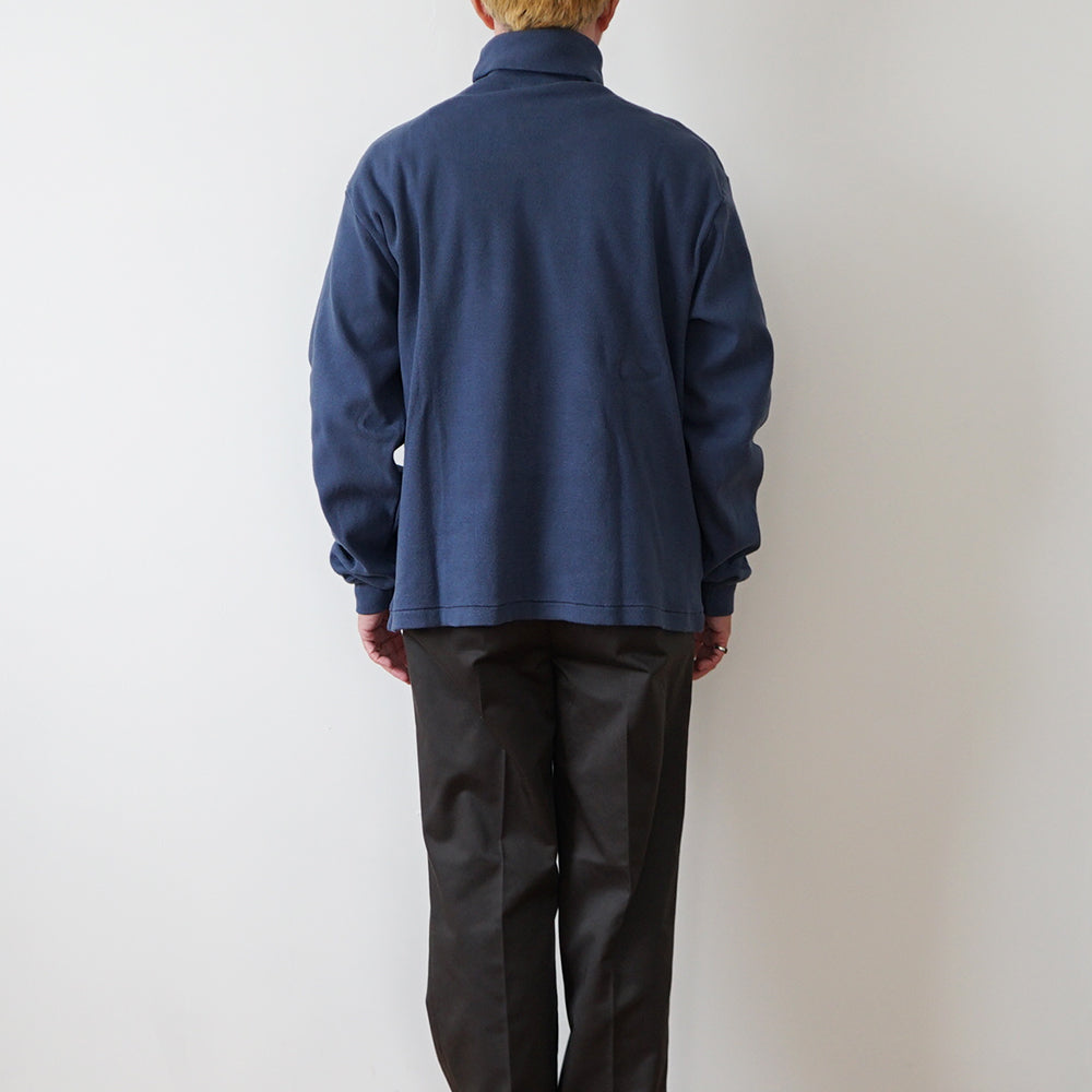 FOUNDOUR - MOCK NECK LONG SLEEVE SHIRT