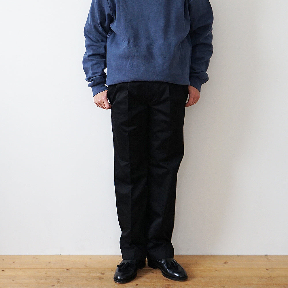 FOUNDOUR - T/C TWILL TUCK TROUSERS