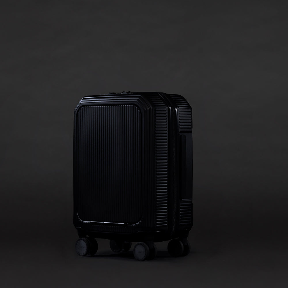MONOLITH - SUITCASE PRO OCTA 30