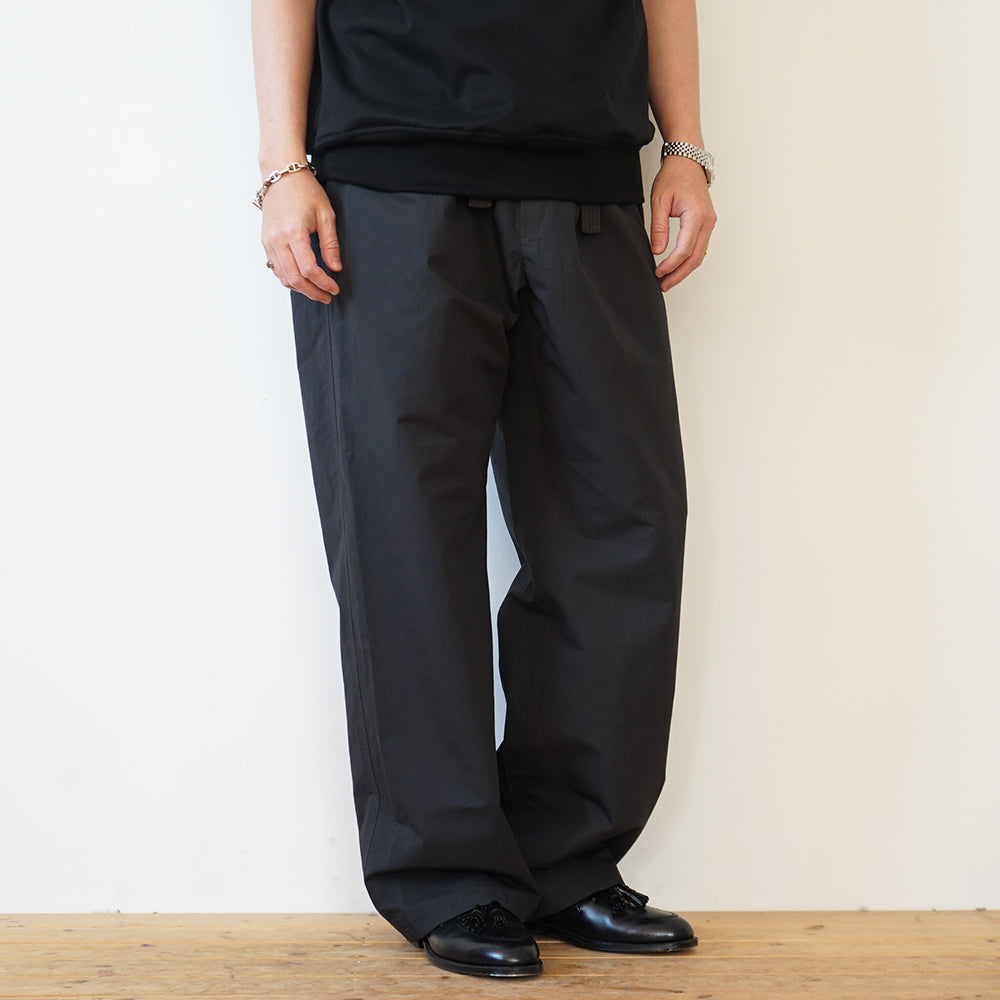 Cale - Cotton Weather Tumbler Finish Belted Pants