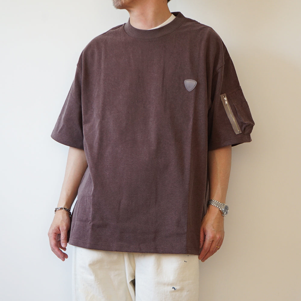 is-ness - Arm Pocket T-Shirt