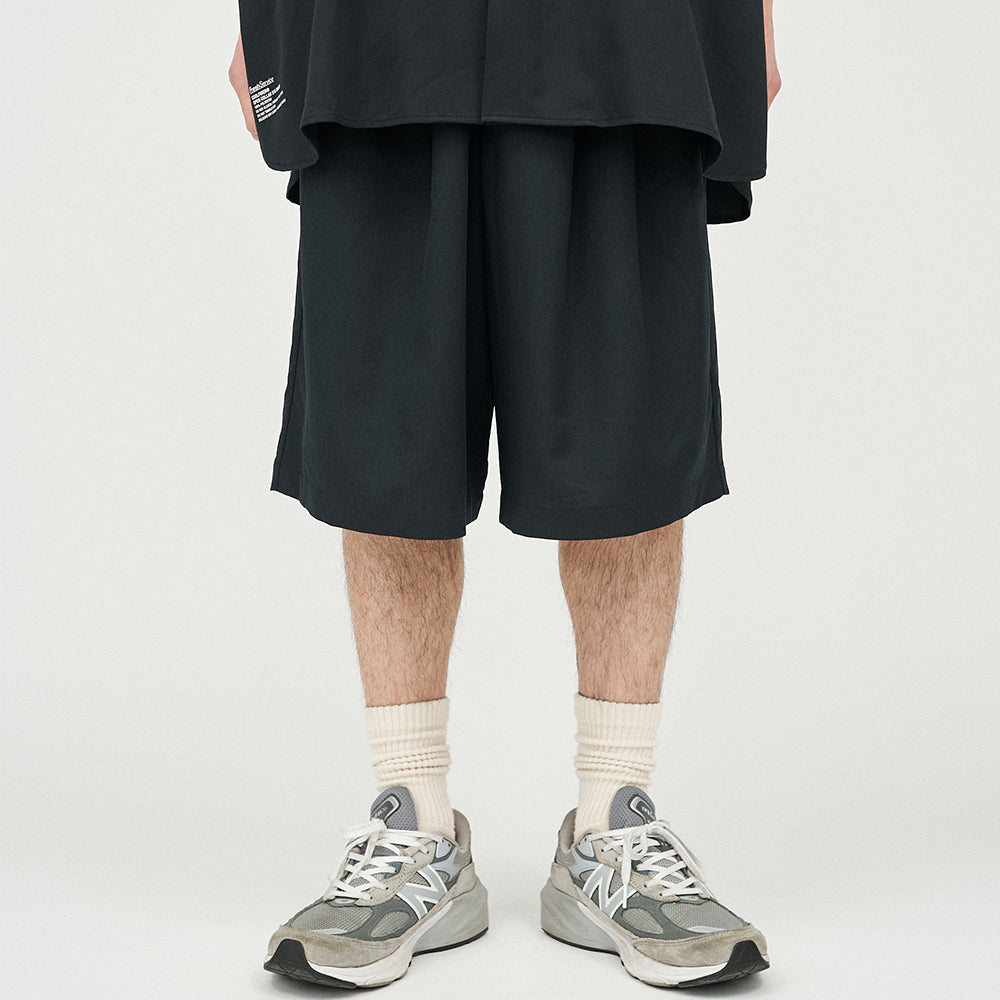Fresh Service - COOLFIBER TWO TUCK EASY SHORTS