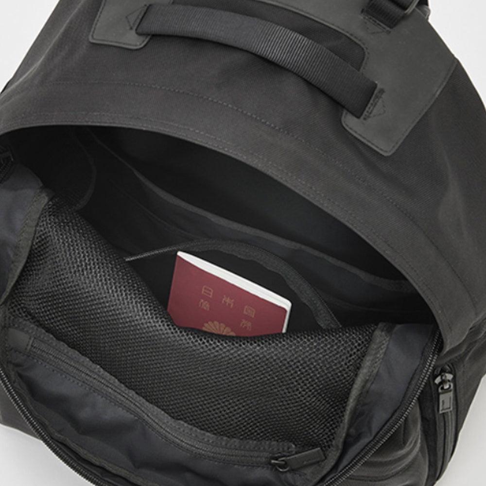 MONOLITH - BACKPACK PRO M – IN MY BOOK STORE