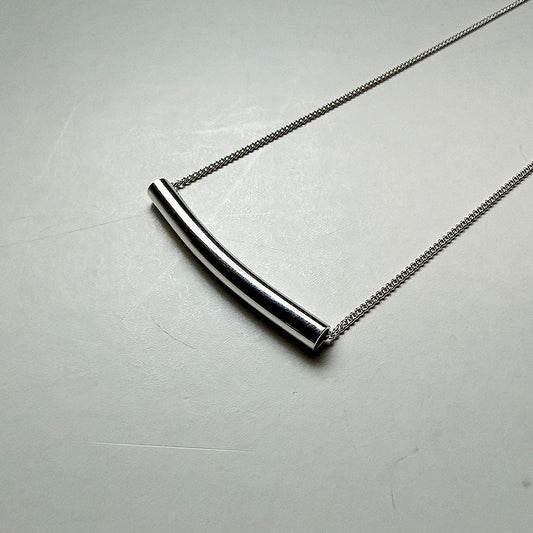 END CUSTOM JEWELLERS - Smile Bar / Necklace
