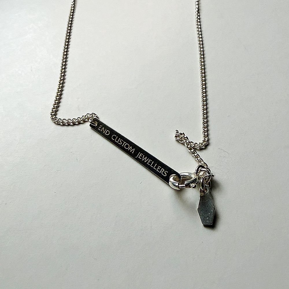 END CUSTOM JEWELLERS - Smile Bar / Necklace