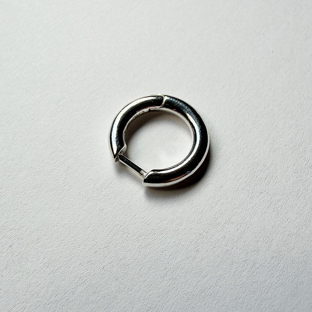 END CUSTOM JEWELLERS - Echo Hoop Pierce