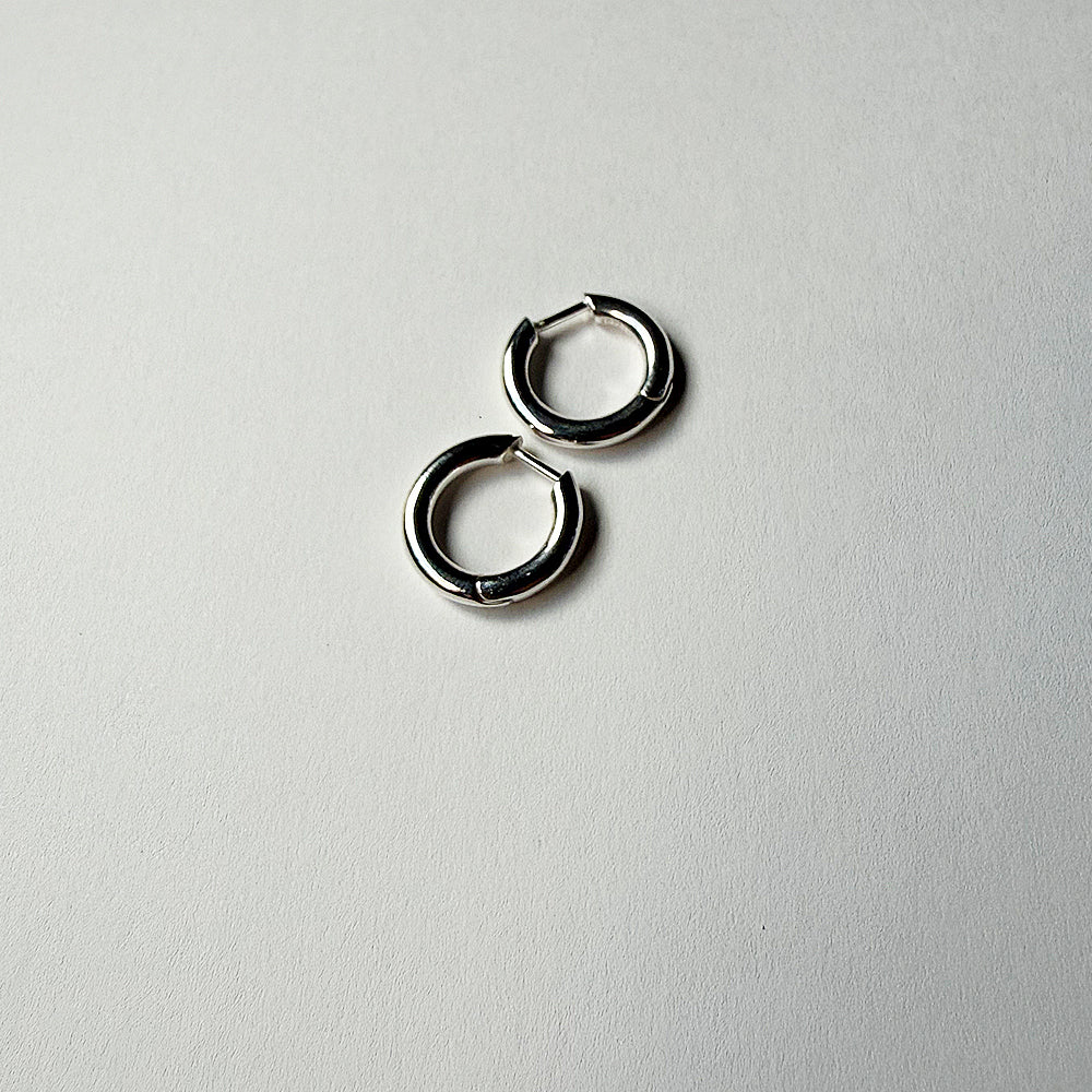 END CUSTOM JEWELLERS - Echo Hoop Pierce