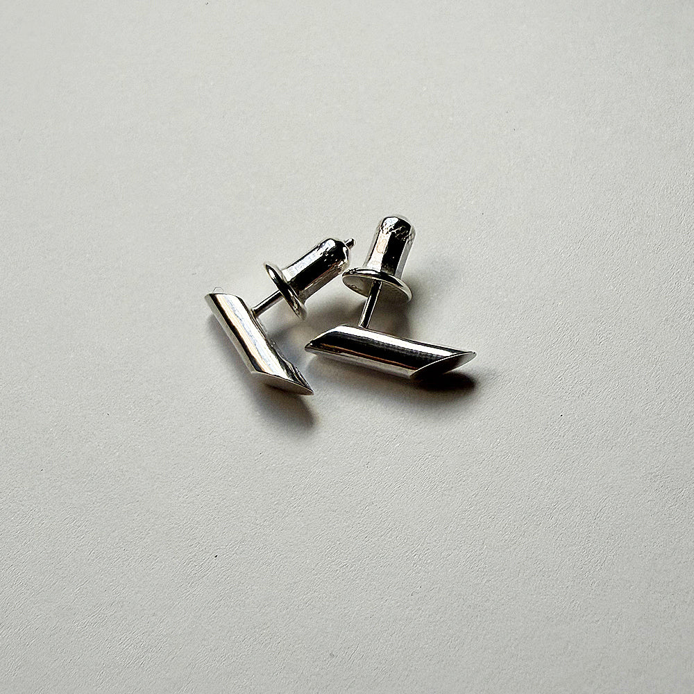 END CUSTOM JEWELLERS - Cal.Top. / Stud Earing